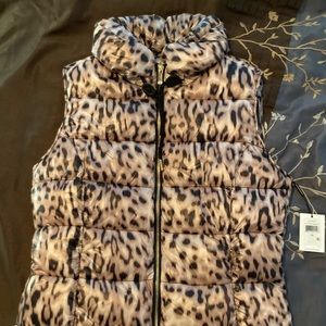 Calvin Klein leopard print vest size M (NWT)